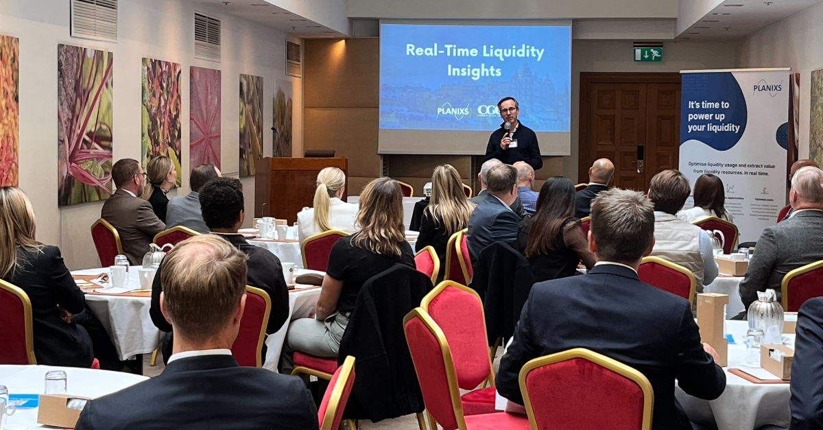 Liquidity expert Pete McIntyre presenting in Stockholm